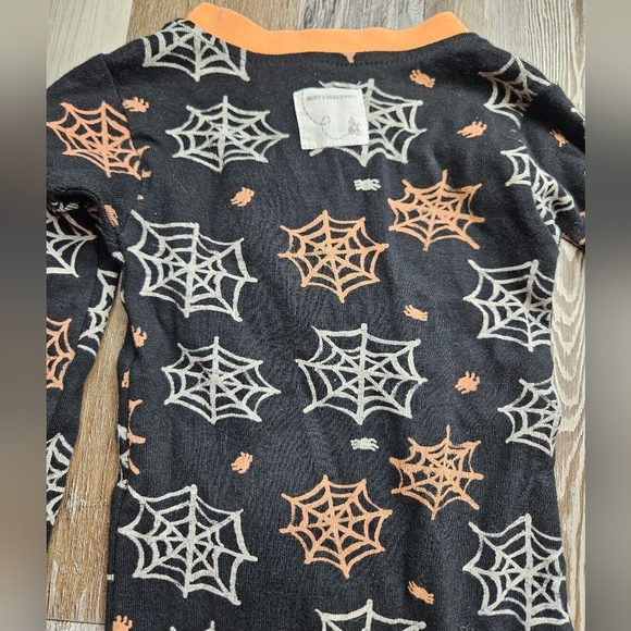 HALLOWEEN Burt's Bees Zippy Footie Size 18 Months Black With Spider Webs - Picture 6 of 6
